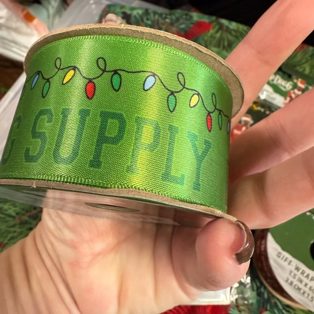 Snoop Dogg NEW Holiday Gift Wrap Ribbon Set - Red and Green and Name Tag Labels